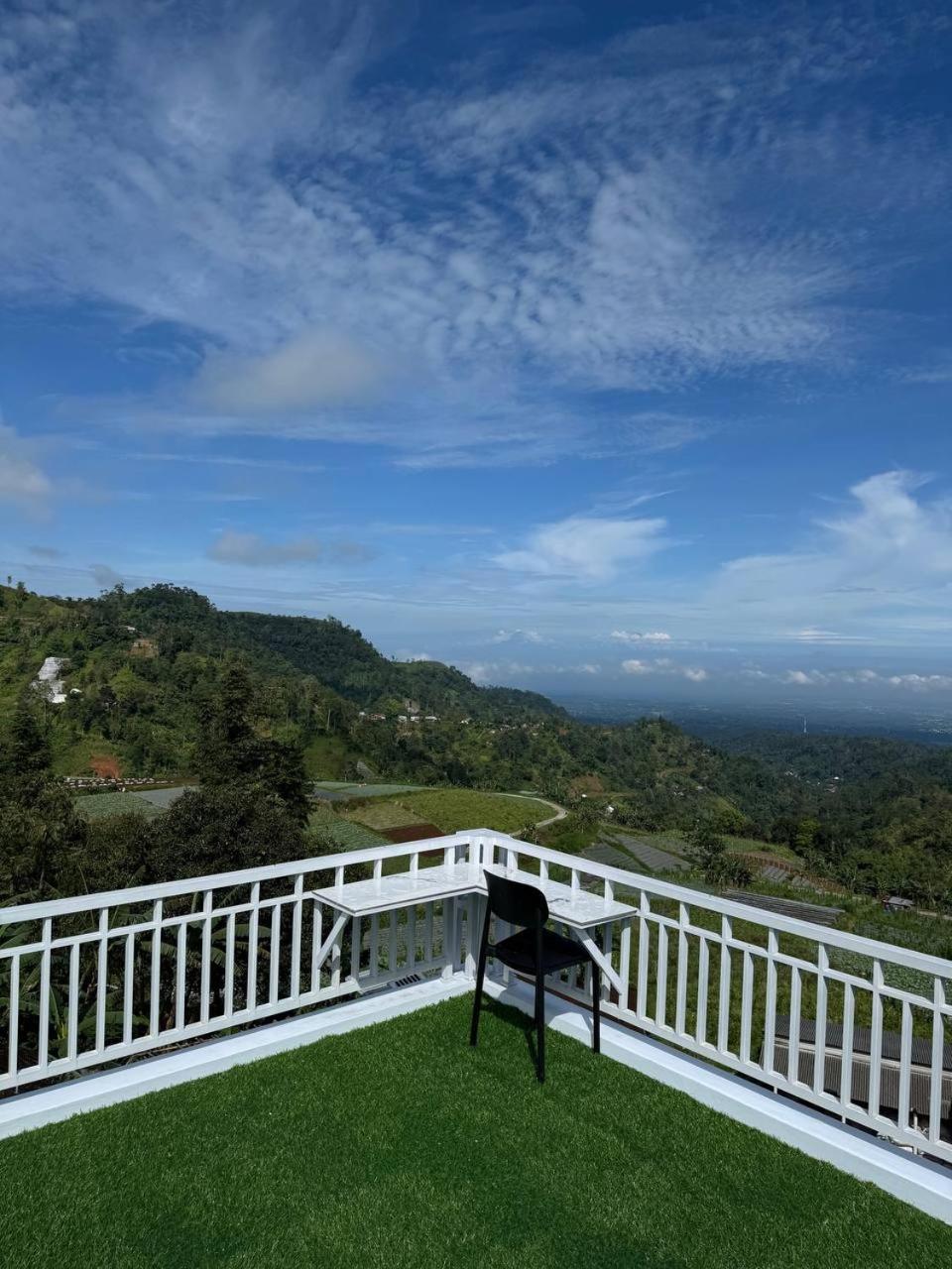 Sunset Lawu Kemuning, Villa, Full House 3 Bed, Free Bbq, Free Float Light Breakfast Karanganyar  Extérieur photo